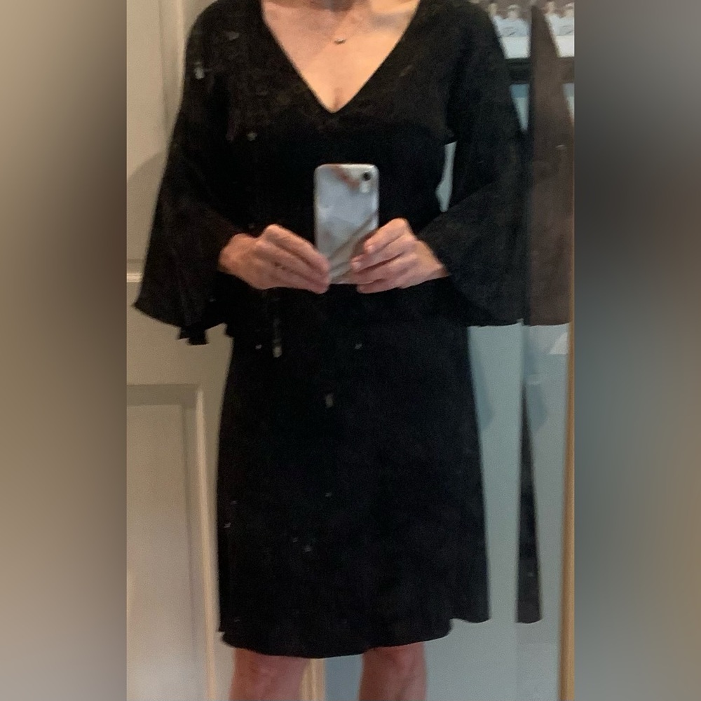 Derek Lam Black knee length flattering sexy butterfly sleeves size 8